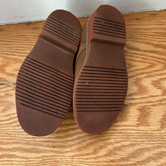 Nordstrom Boys 7 1/2 brown suede Oxford shoes - Picture 2 of 3